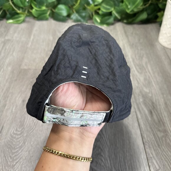 Lululemon Hat Cap Strap Back Womens Splatter Hiking Running Outdoors Ladies